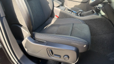 Volvo XC40 2.0 B3P Plus Dark 5dr Auto Petrol Estate